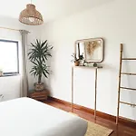 Intuitiva - Relaxation And Mindful 로리냐